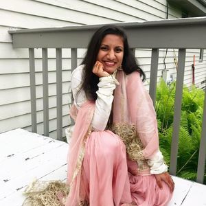 Meet your Posher, Manal
